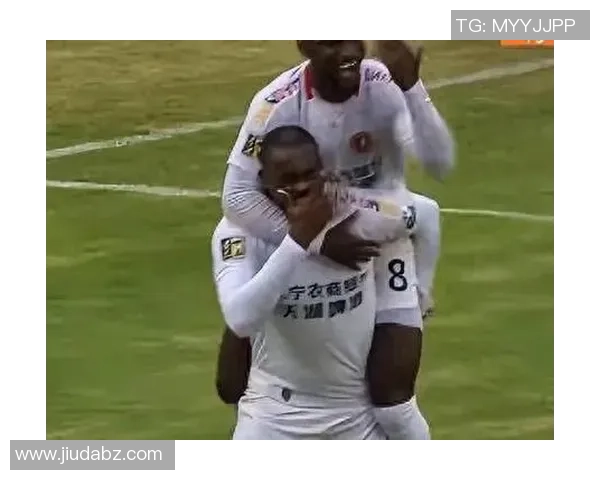 福布斯戴帽助延边龙鼎击败佛山南狮当选中甲第27轮最佳球员 福布斯戴帽助延边龙鼎击败佛山南狮当选中甲第27轮最佳球员