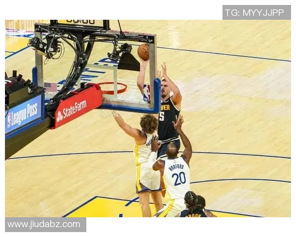 戈登三分神准轰下50分 阿德尔曼盛赞其高效聪明出手极具掌控力 戈登三分神准轰下50分 阿德尔曼盛赞其高效聪明出手极具掌控力