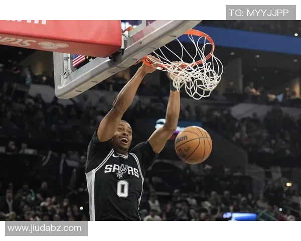 凯尔登约翰逊7投4中砍下8分10篮板1助攻 末节犯规离场惜败