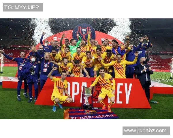 香槟庆典落幕 1号与28号球衣永载球队历史巅峰